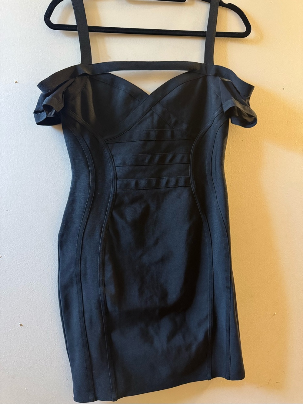 AKIRA Black Off-Shoulder Bodycon Mini Dress